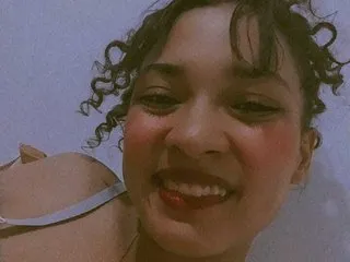 Image de profil du modèle de webcam alannaaMiller