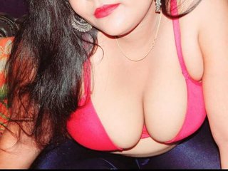 Imagen de perfil de modelo de cámara web de serenalove786