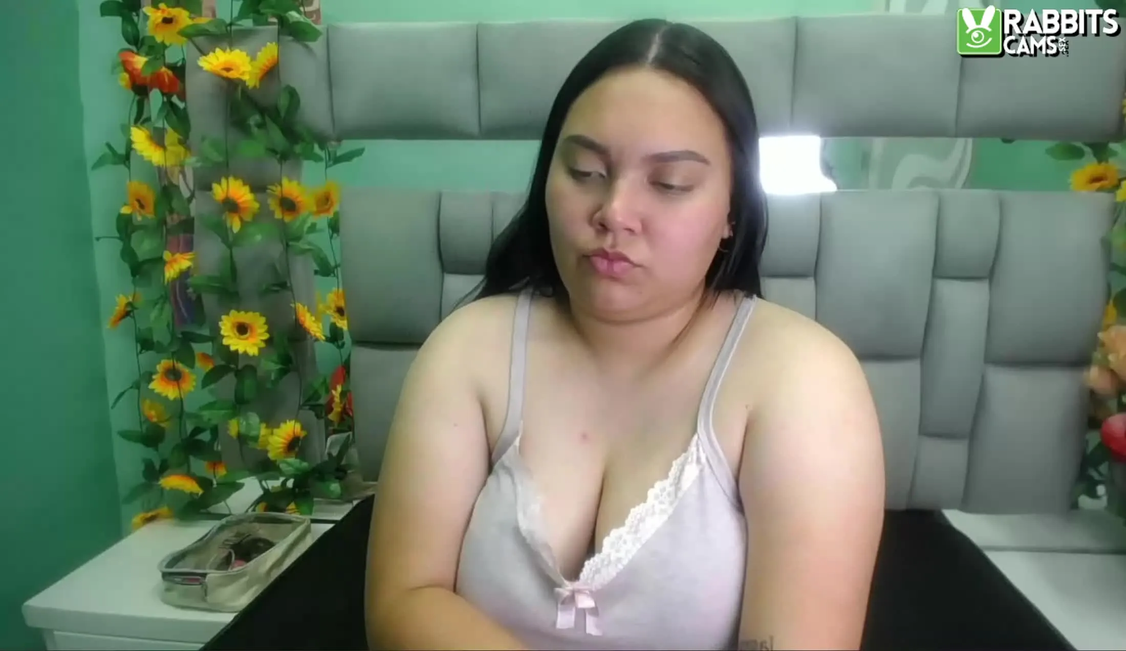 Artista Laura_SexyBreasts Video 1