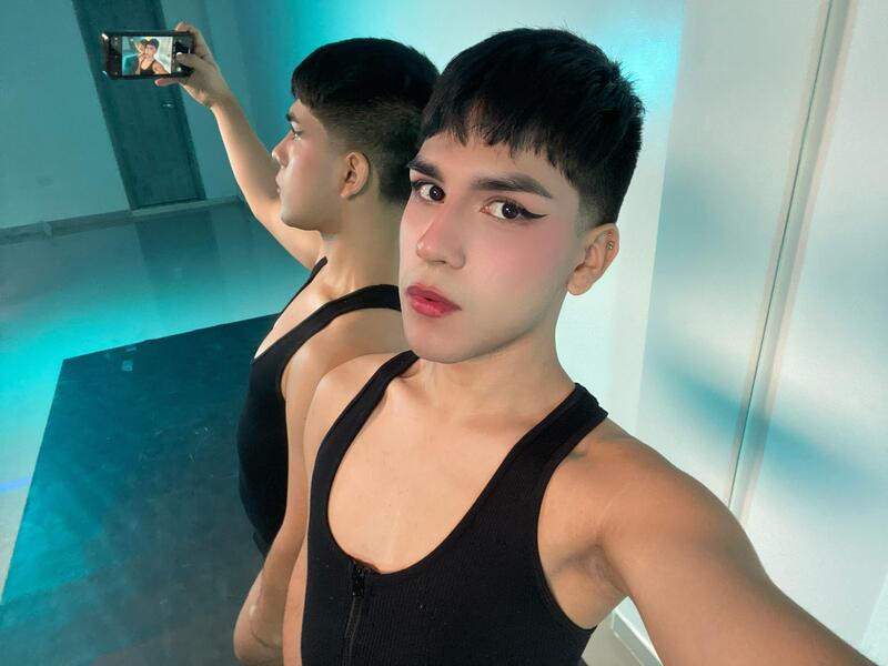 Performer AngelGlow Photo 11