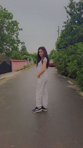 Interprete Juliysse Foto 2