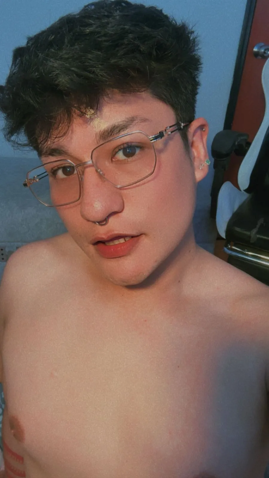 Interprète Theo_Rowan Photo 1