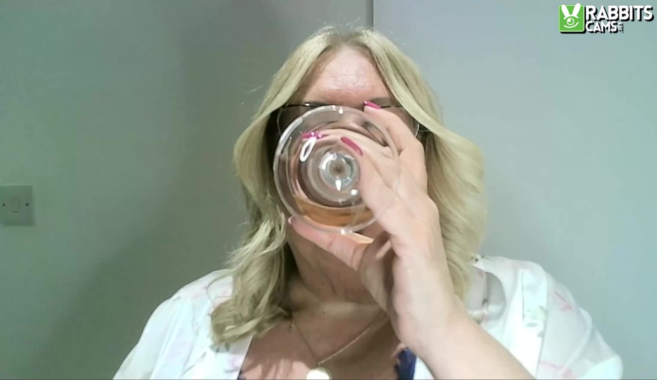 Intérprete MoistCurvyChanel Video 1