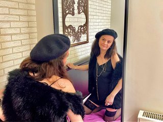 Image de profil du modèle de webcam CharloteRainn