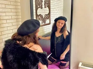 Image de profil du modèle de webcam CharloteRainn