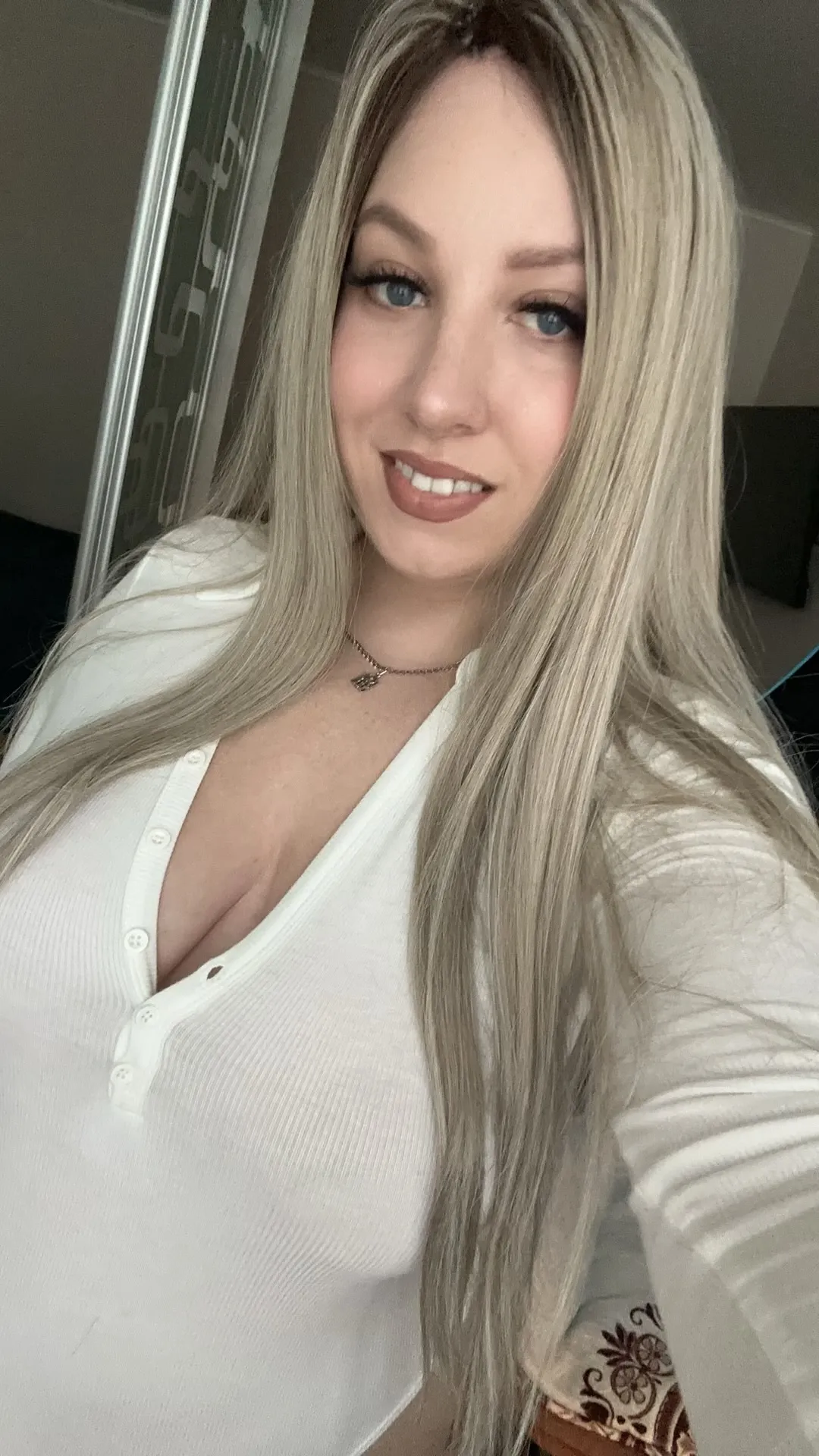 Interprète Luna_Gaze Photo 1