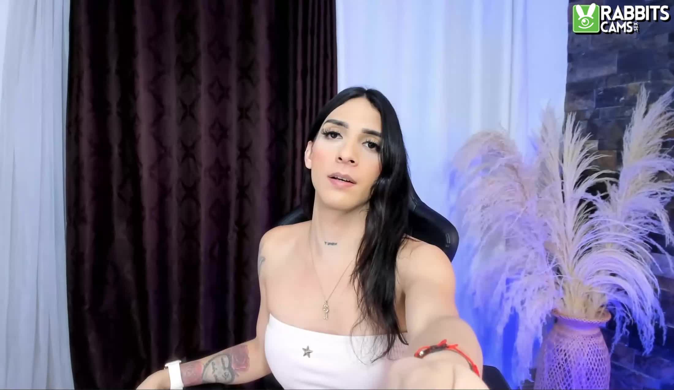 Performer Sofi_Fiory Video 1