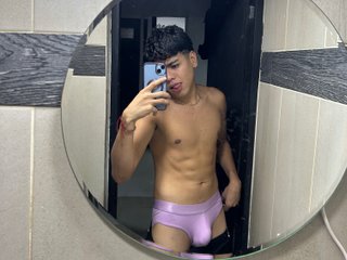 tomdrewwww profielfoto van cam model 