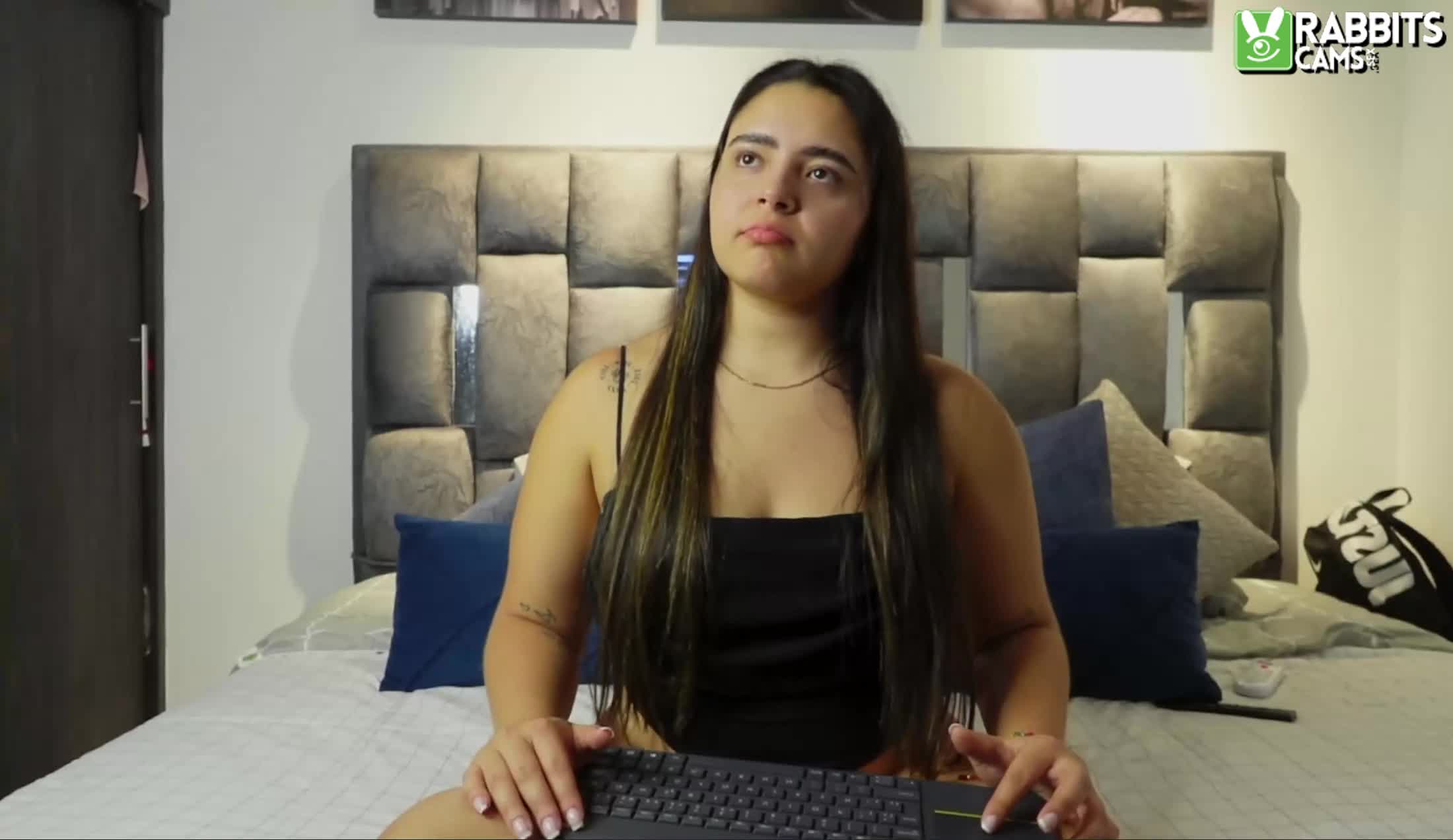 Artista AryaCollem Video 1