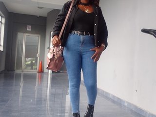 Image de profil du modèle de webcam JuicyHotClit