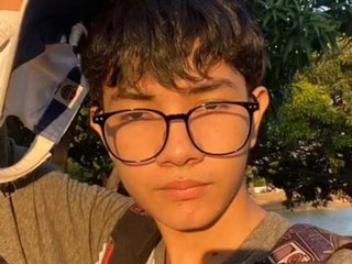 taarzan_g profilbild på webbkameramodell 