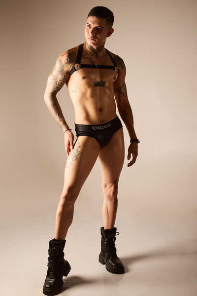 Performer DannStrong Photo 4