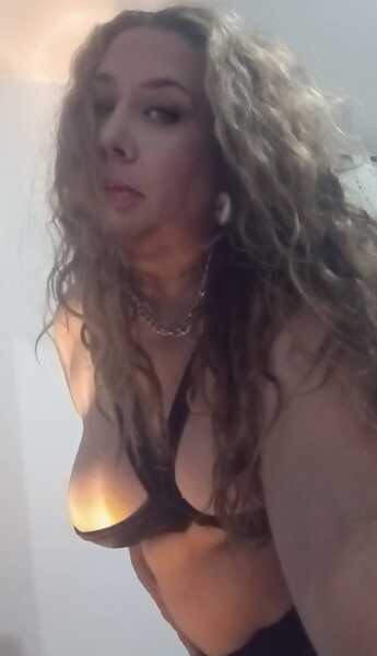 Artista Abrilgoldie Foto 6