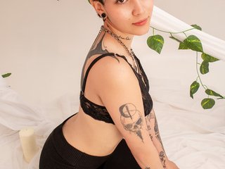 Alice_dawson profilbild på webbkameramodell