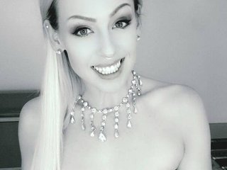 Image de profil du modèle de webcam LucyLicks25