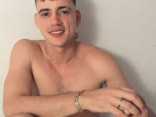 Image de profil du modèle de webcam YEIK_SMITH