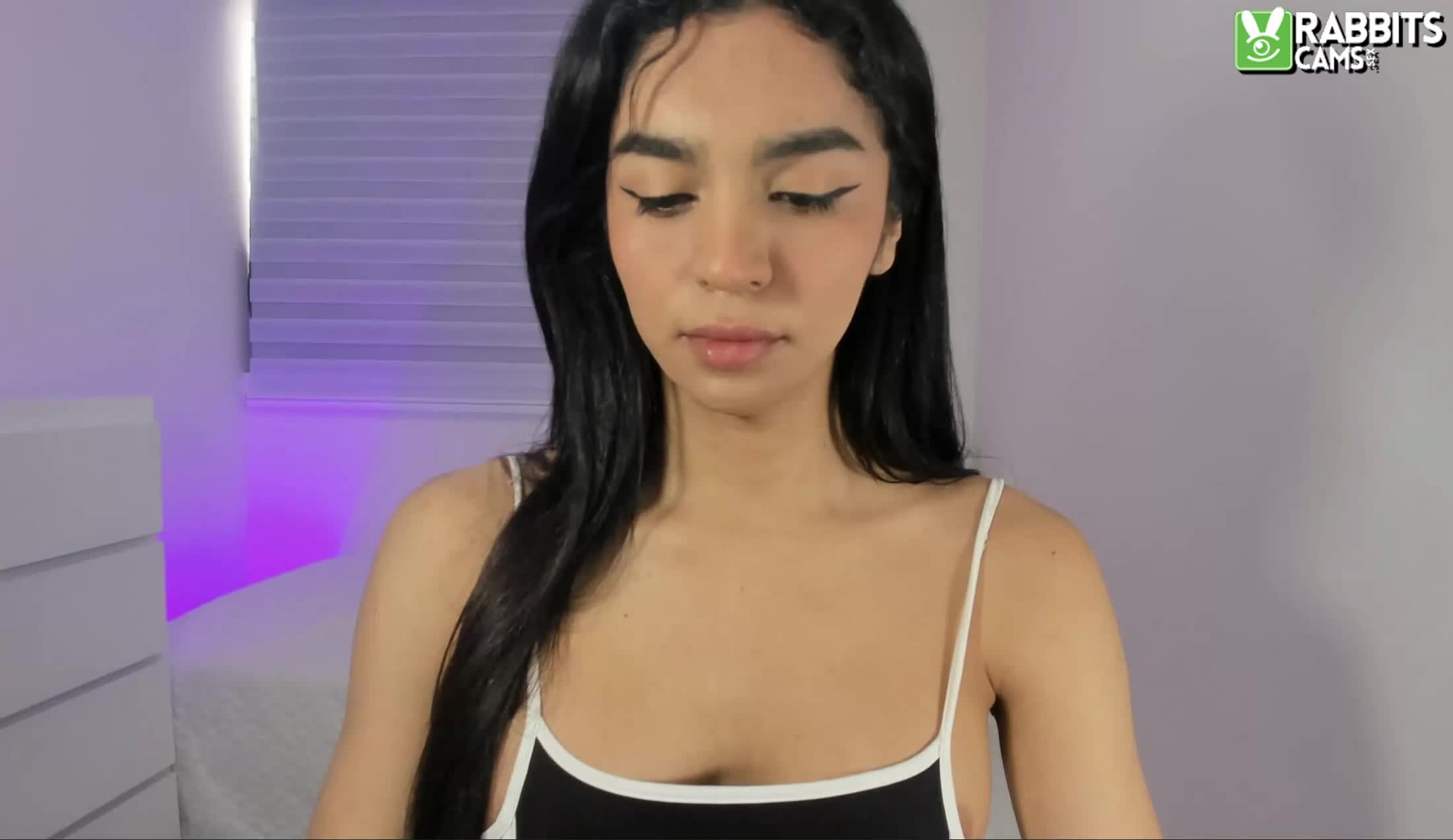 Artist victoria_santana18 Video 1