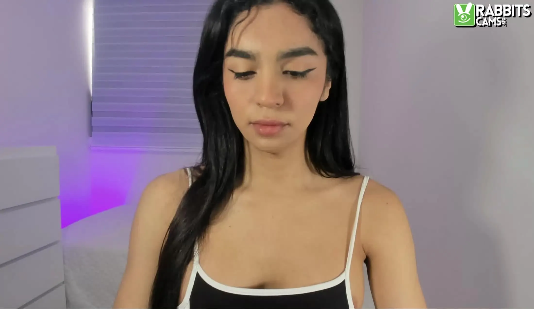 Artist victoria_santana18 Video 1