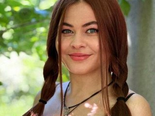 Image de profil du modèle de webcam NicoleColly