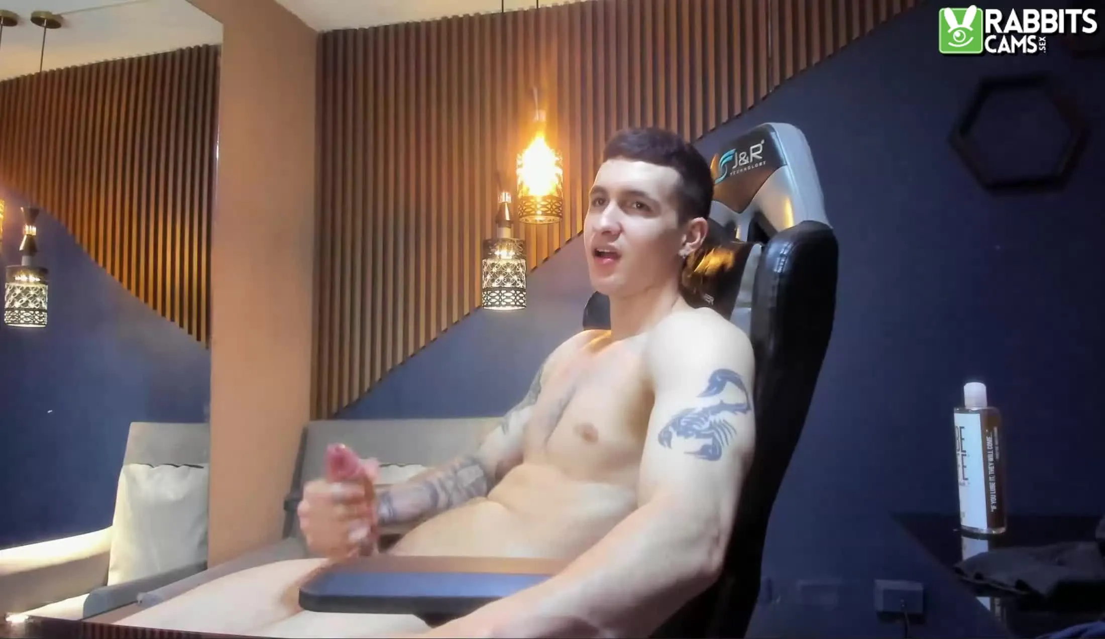 Artista JacksonOlsenn Video 1
