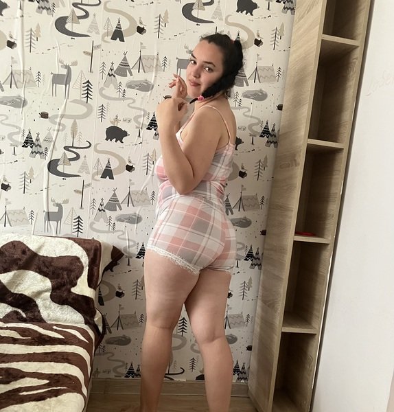 Performer BAILEEY Photo 2