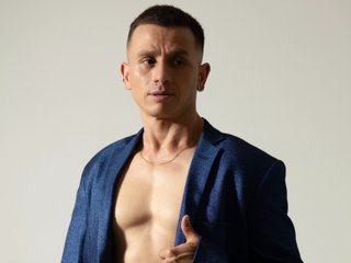 Andrew_Falcon cam model profile picture 