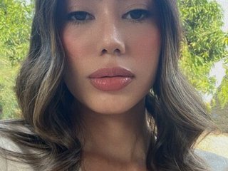 Image de profil du modèle de webcam Sara_Kors