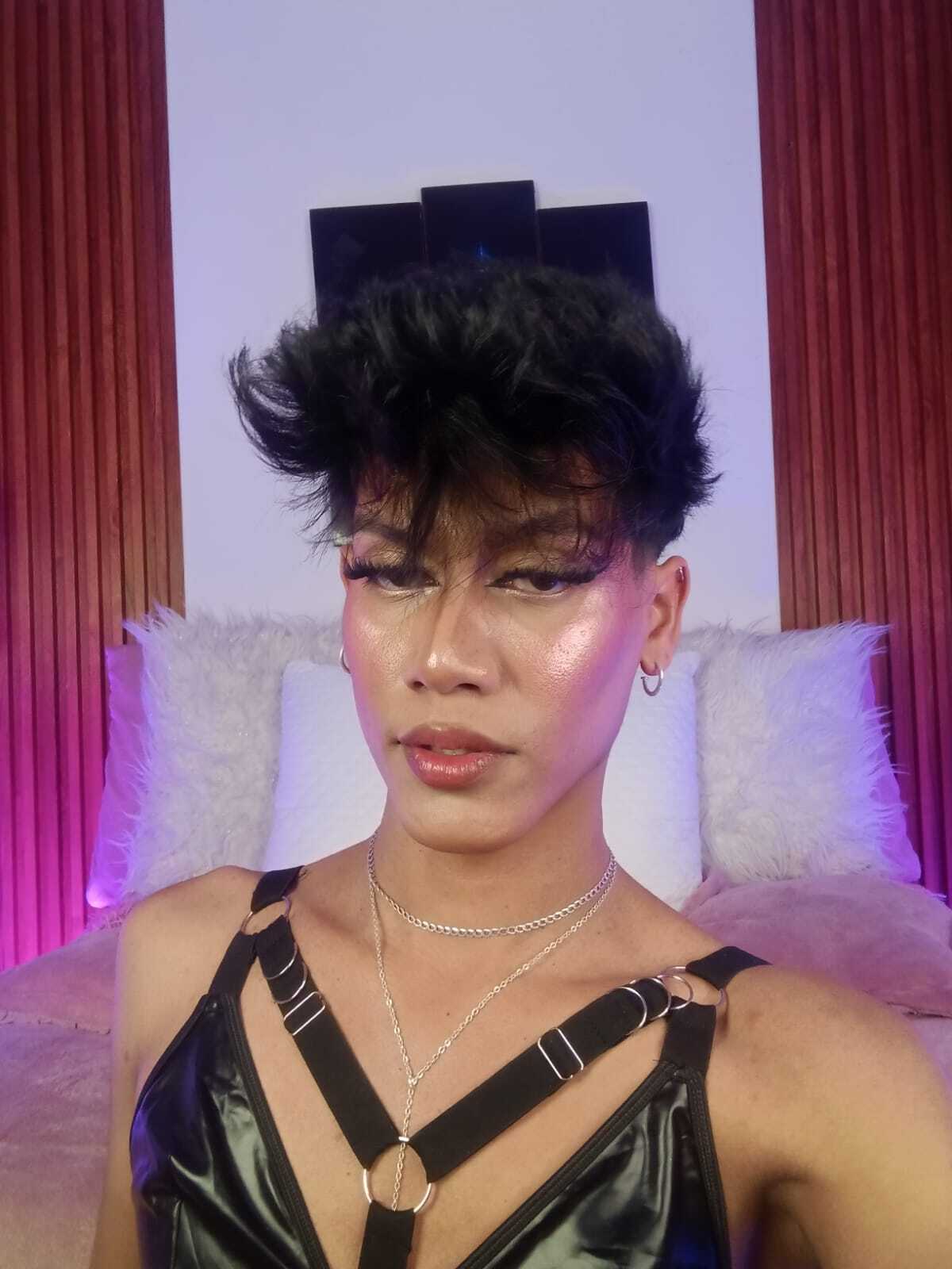 Performer Jonas_Hill Photo 7