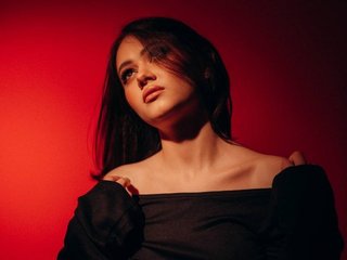 Image de profil du modèle de webcam LoveANGI