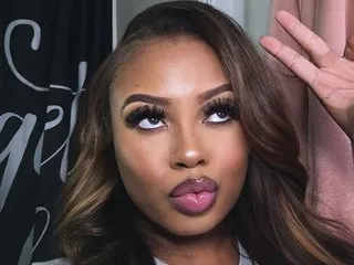 Imagen de perfil de modelo de cámara web de ChanelCharm