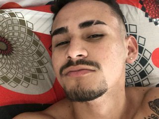 axelg cam model profile picture 