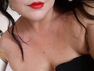 NaughtyNinaX cam model profile picture 