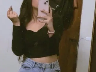 Prettysaloni cam model profile picture