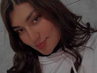 Ariaa_white profielfoto van cam model