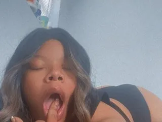 SheYoungandFun profilbild på webbkameramodell