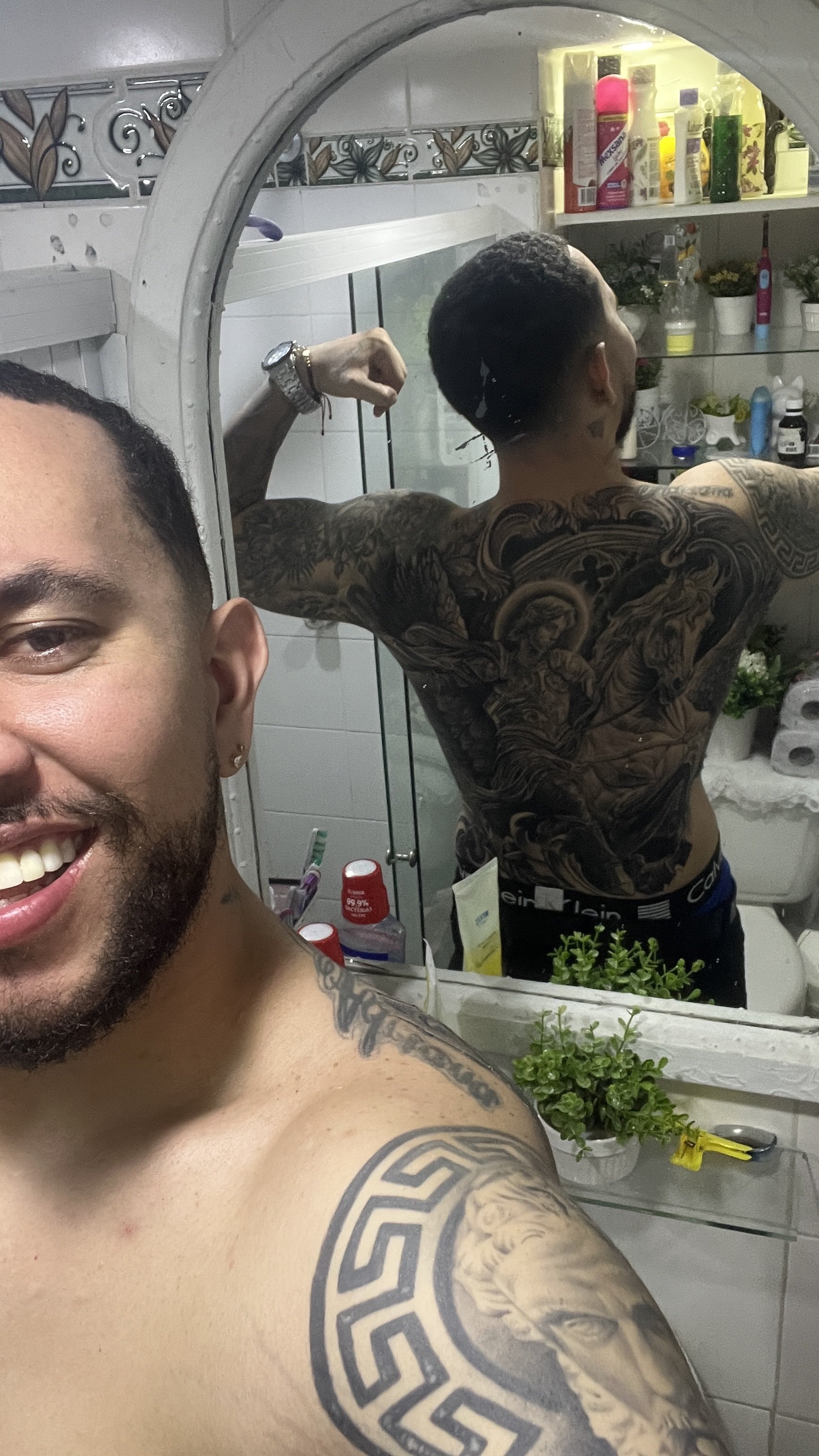 Performer ChrisLeonee Photo 2