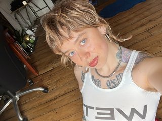 HotWetDyke cam model profile picture