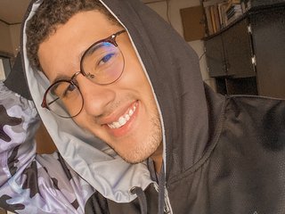 Imagen de perfil de modelo de cámara web de aalexxx99