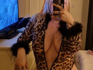 CurvyyGirl2509 cam model profile picture