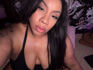 NeliaVoss profielfoto van cam model