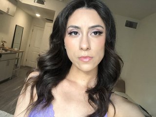 Imagen de perfil de modelo de cámara web de Lucy_Abella