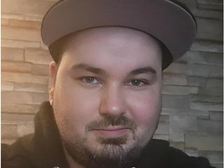 Imagen de perfil de modelo de cámara web de ChubbyMiddleAgedMan