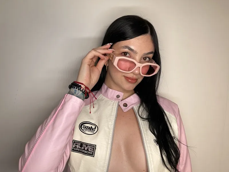 Performer KrisJossh Photo 4