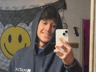 Alecurclit profielfoto van cam model