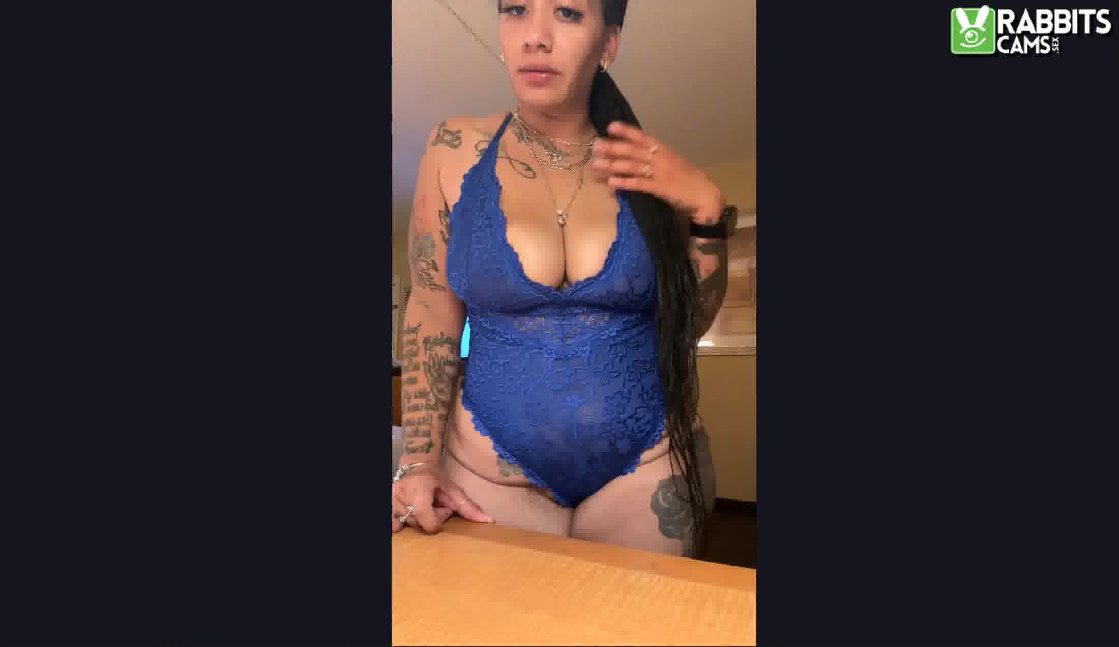 Artist Roxxxiraynee Video 1