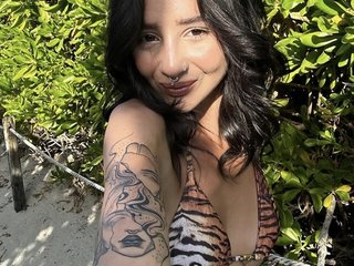 Imagen de perfil de modelo de cámara web de LizzyHope