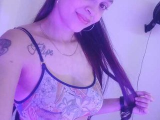 Imagen de perfil de modelo de cámara web de RossiBaker
