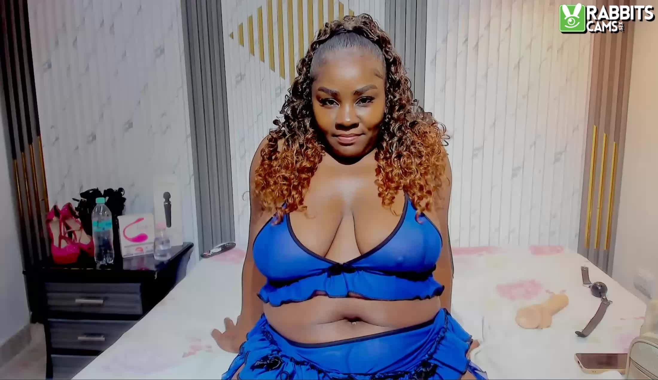 Artist AnnyMyerss Video 1