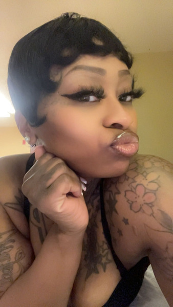 Performer Kweenkong Photo 2