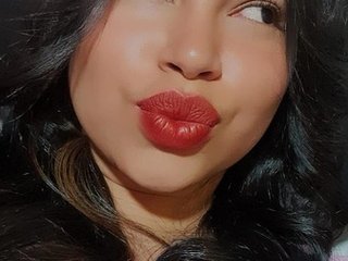 Image de profil du modèle de webcam Ember_Lips